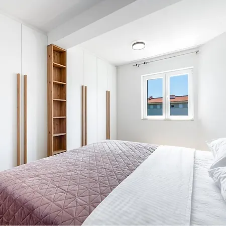 Apartment Ray Of Light